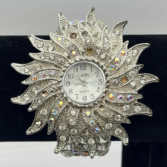 Stunning Crystal Lady Watch - Picture 1 of 3